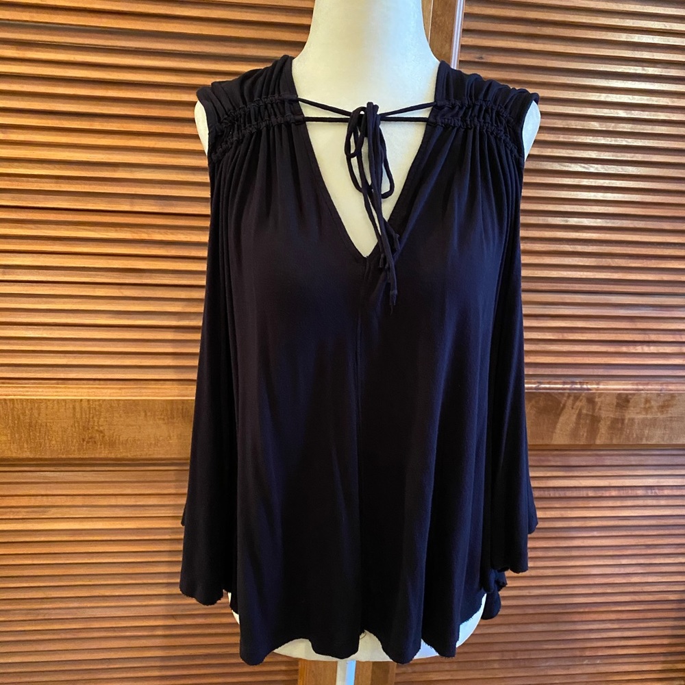 Free People soft and comfy flow black top. - Picture 6 of 6